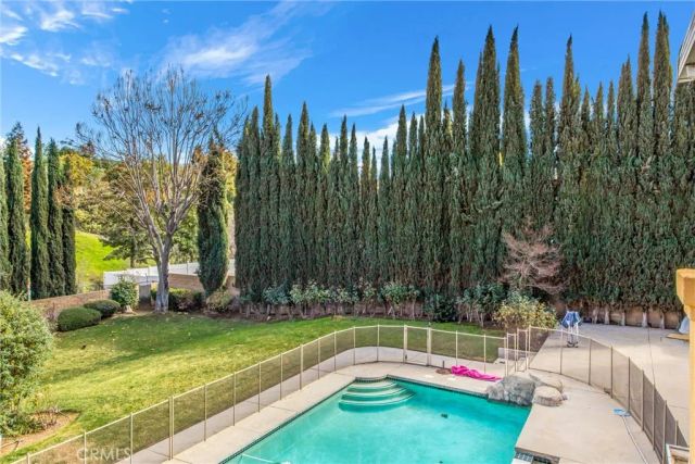 13776 Meadow View, Yucaipa, CA 92399