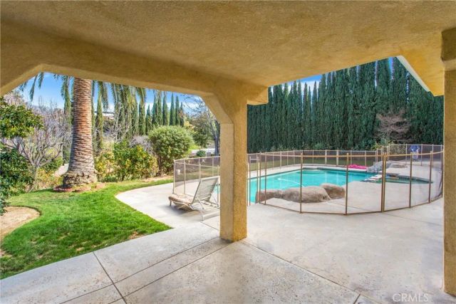 13776 Meadow View, Yucaipa, CA 92399