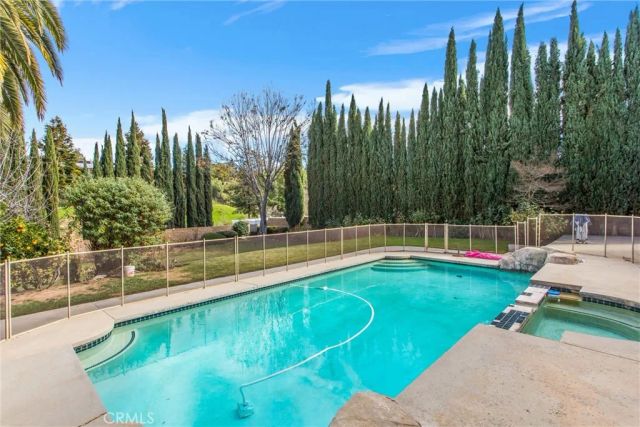 13776 Meadow View, Yucaipa, CA 92399