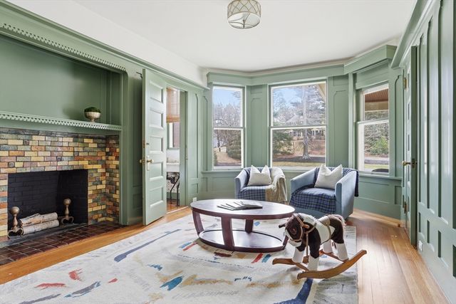 4 Adams Street, Lexington, MA 02420