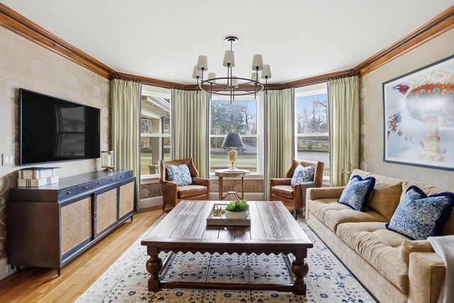4 Adams Street, Lexington, MA 02420