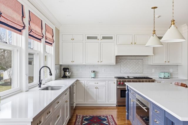 4 Adams Street, Lexington, MA 02420