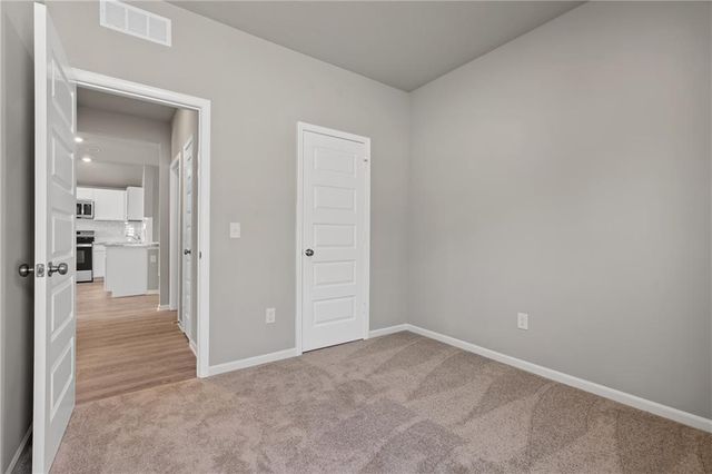 20340 W 195th Street, Spring Hill, KS 66083