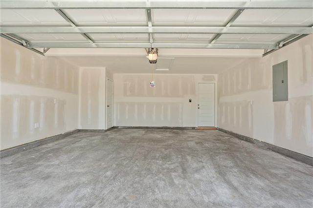 20340 W 195th Street, Spring Hill, KS 66083