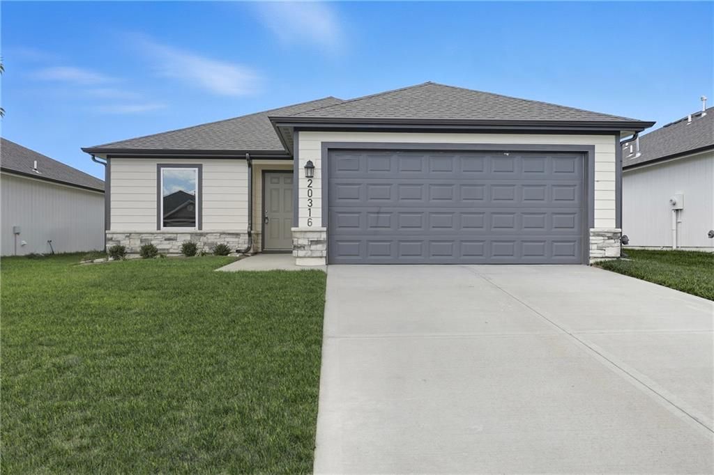 20340 W 195th Street, Spring Hill, KS 66083