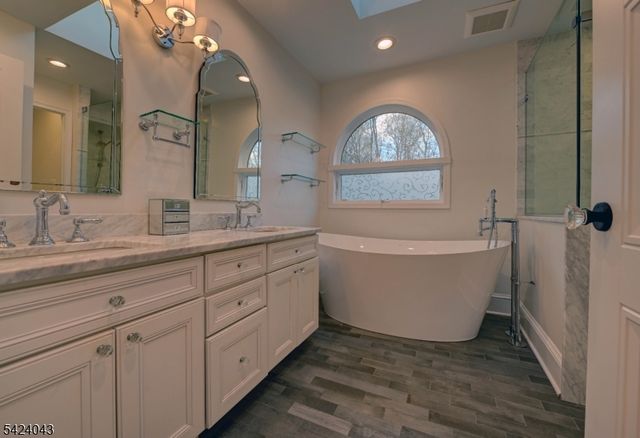 32 Virginia Rd, Montville Twp., NJ 07045