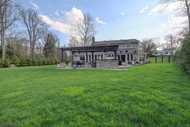 32 Virginia Rd, Montville Twp., NJ 07045