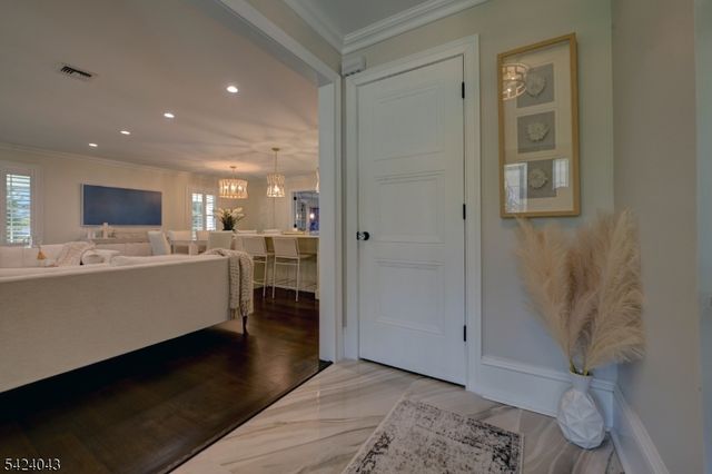 32 Virginia Rd, Montville Twp., NJ 07045