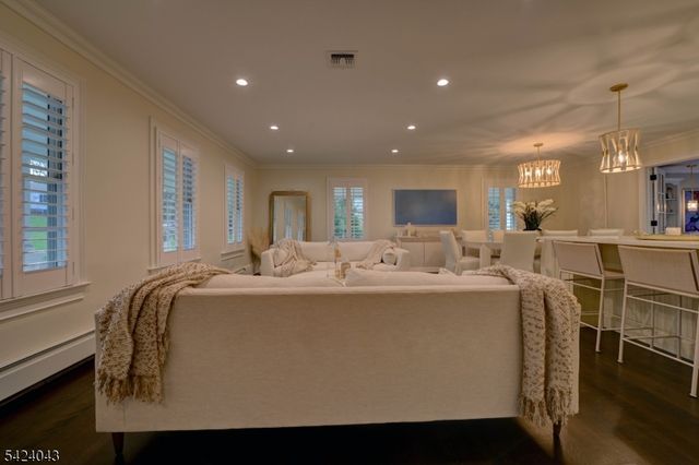 32 Virginia Rd, Montville Twp., NJ 07045