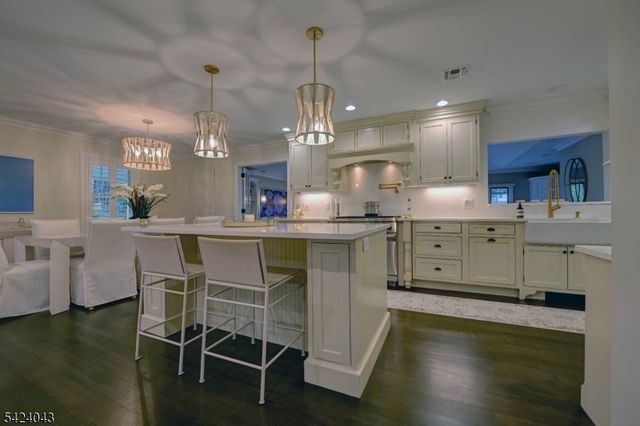 32 Virginia Rd, Montville Twp., NJ 07045