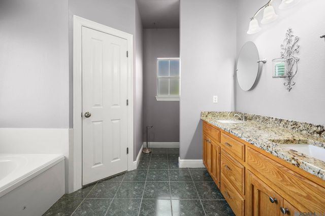 1469 Basswood Dr, Denham Springs, LA 70726