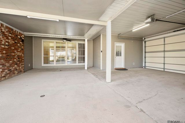 1469 Basswood Dr, Denham Springs, LA 70726