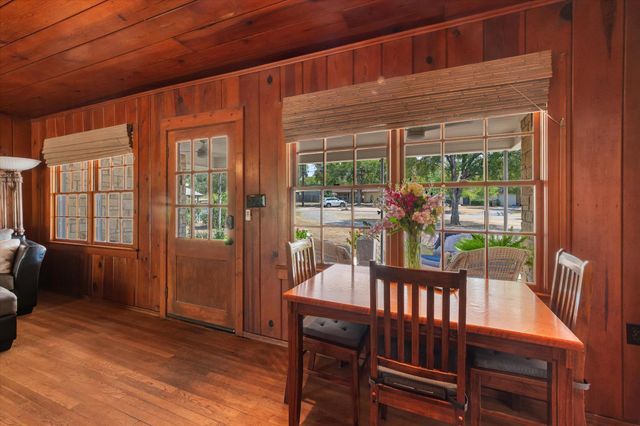 1102 Avenue G, Marble Falls, TX 78654