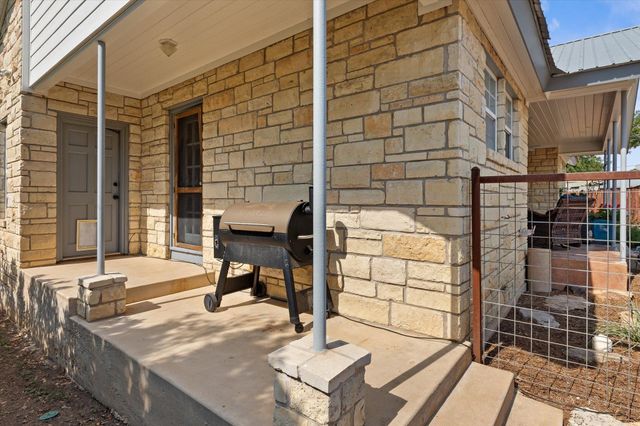 1102 Avenue G, Marble Falls, TX 78654