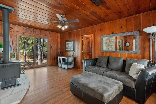 1102 Avenue G, Marble Falls, TX 78654