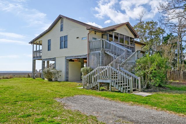 1538 Periwinkle Drive, Mount Pleasant, SC 29466