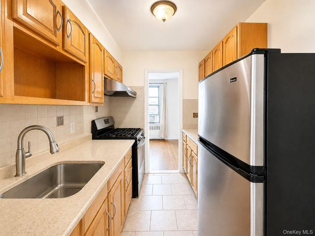 59-21 Calloway Street 4T, Corona, NY 11368