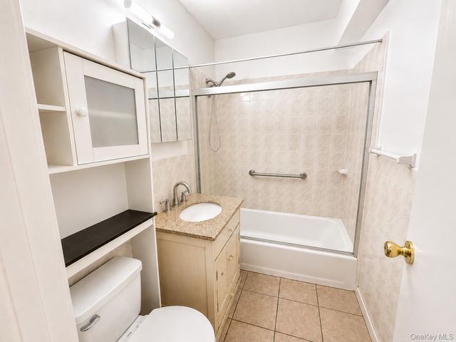 59-21 Calloway Street 4T, Corona, NY 11368