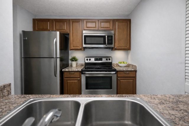 141 FERNERY ROAD E6, Lakeland, FL 33809