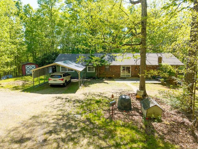 401 Guest Lane, Hayesville, NC 28904