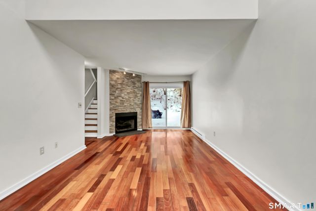 15 Twin Oaks 15, New Milford, CT 06776