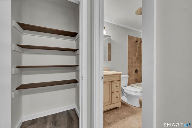 15 Twin Oaks 15, New Milford, CT 06776