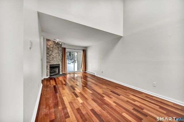 15 Twin Oaks 15, New Milford, CT 06776