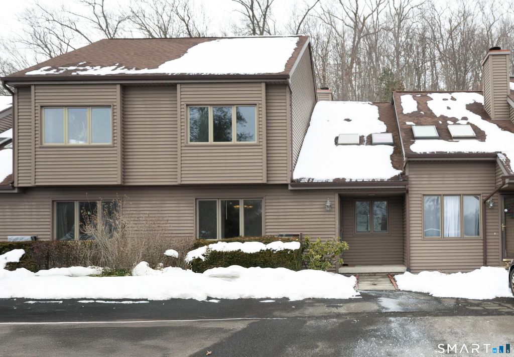 15 Twin Oaks 15, New Milford, CT 06776