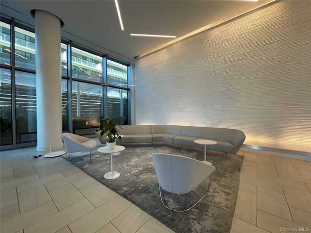 131-05 40 Road 18T, Flushing, NY 11354