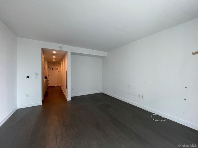 131-05 40 Road 18T, Flushing, NY 11354