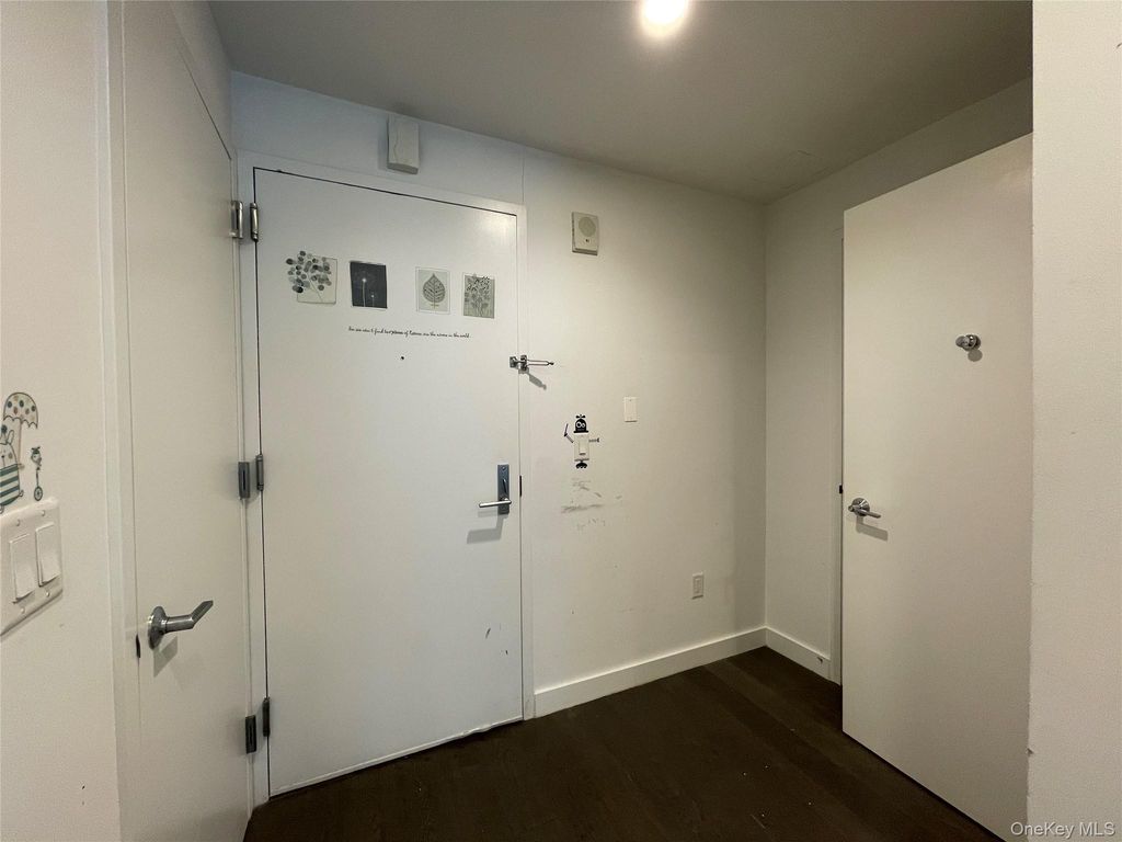 131-05 40 Road 18T, Flushing, NY 11354