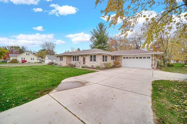 204 N Main Street, Kouts, IN 46347