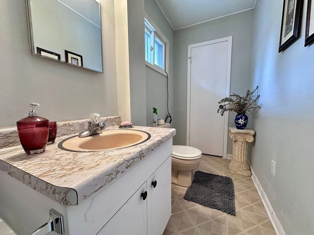 1809 22nd Avenue, Sterling, IL 61081