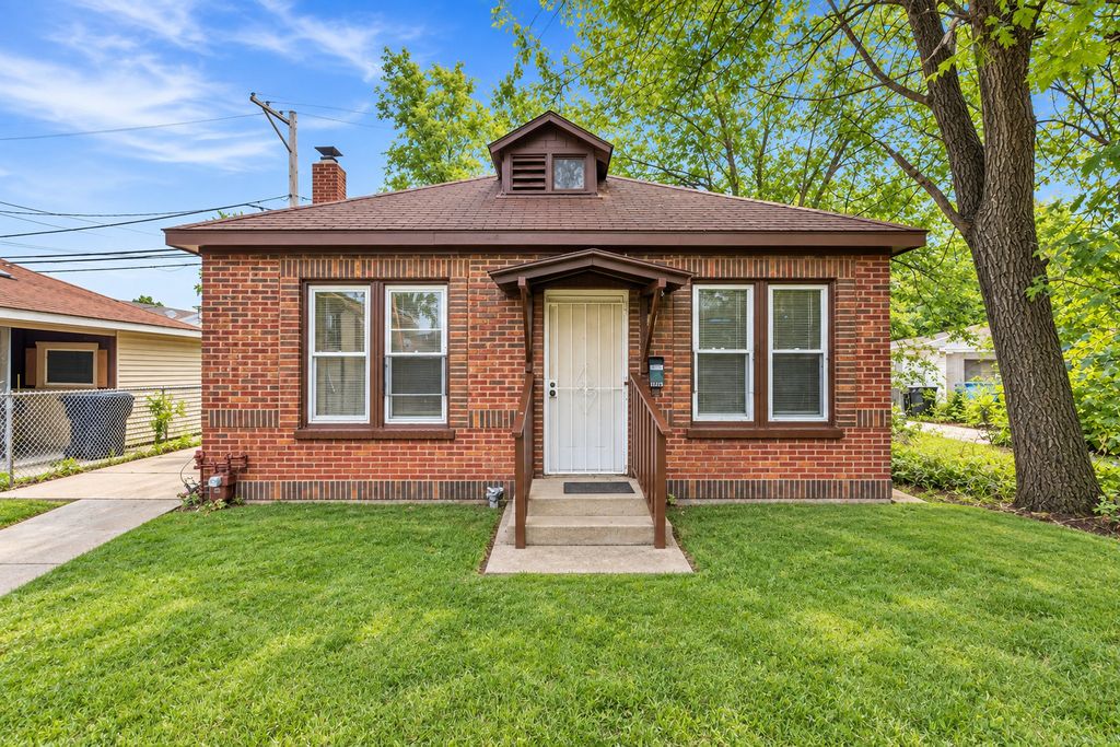 10215 S Aberdeen Street, Chicago, IL 60643 — exterior