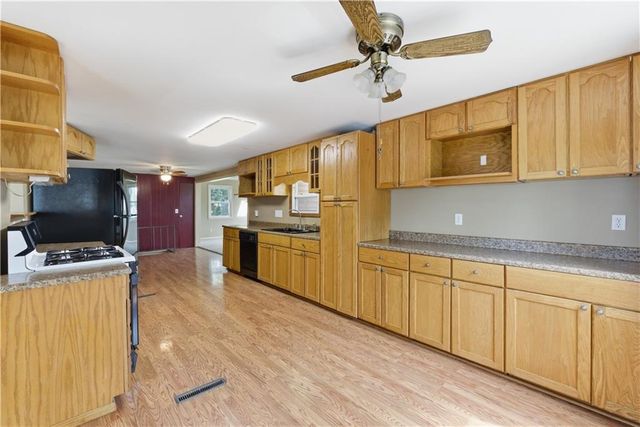 34372 169th Street, Leavenworth, KS 66048