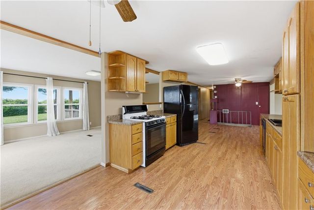 34372 169th Street, Leavenworth, KS 66048