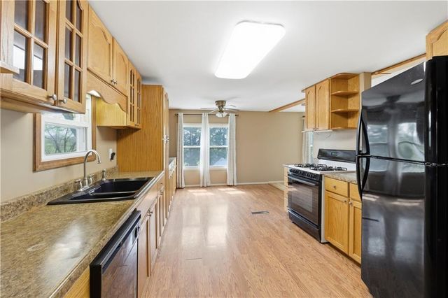 34372 169th Street, Leavenworth, KS 66048