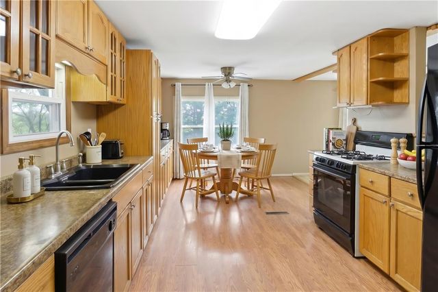 34372 169th Street, Leavenworth, KS 66048