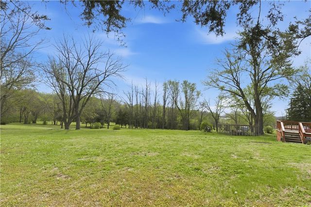 34372 169th Street, Leavenworth, KS 66048