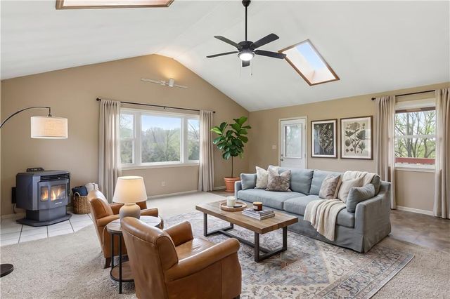 34372 169th Street, Leavenworth, KS 66048