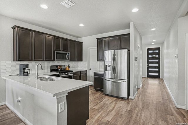 215 Wickersham, Boerne, TX 78015