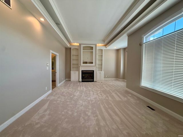 5488 Lakeside Drive, Newburgh, IN 47630