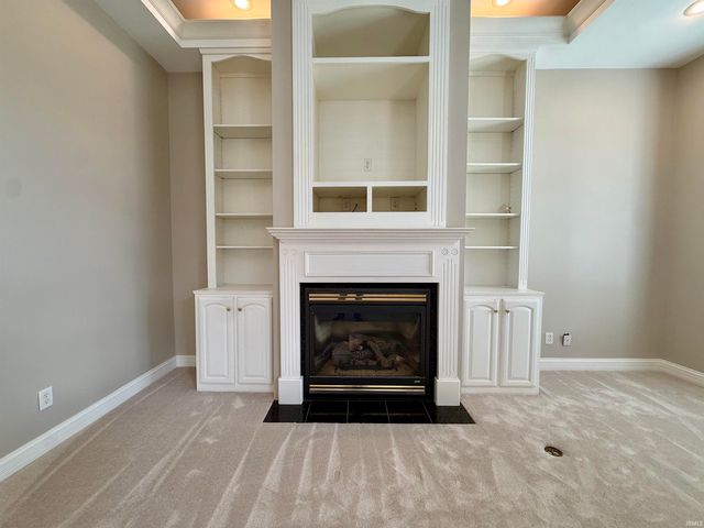 5488 Lakeside Drive, Newburgh, IN 47630
