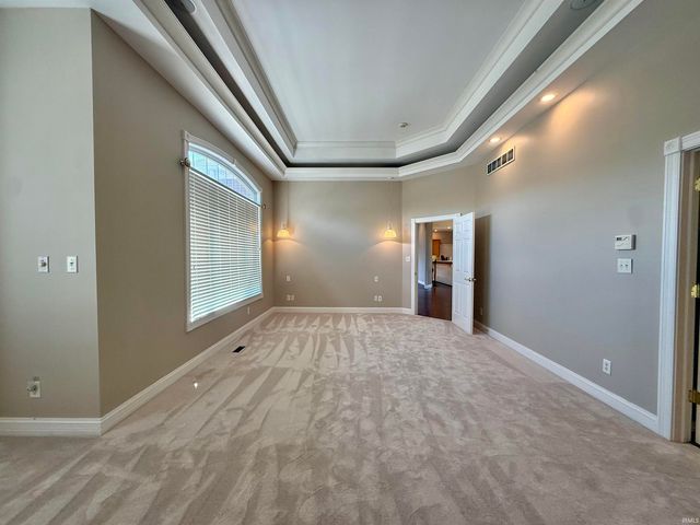 5488 Lakeside Drive, Newburgh, IN 47630