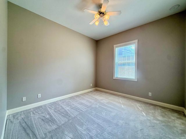 5488 Lakeside Drive, Newburgh, IN 47630