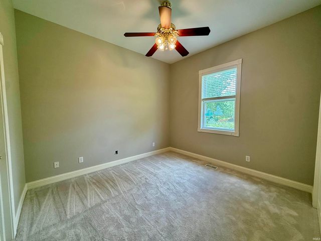 5488 Lakeside Drive, Newburgh, IN 47630