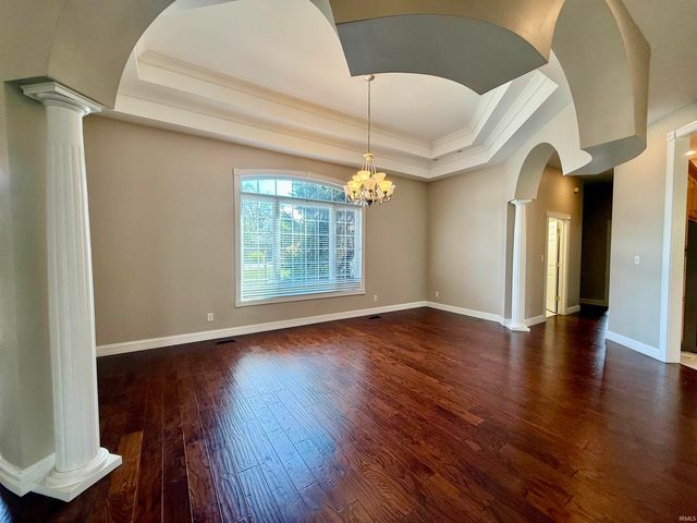 5488 Lakeside Drive, Newburgh, IN 47630