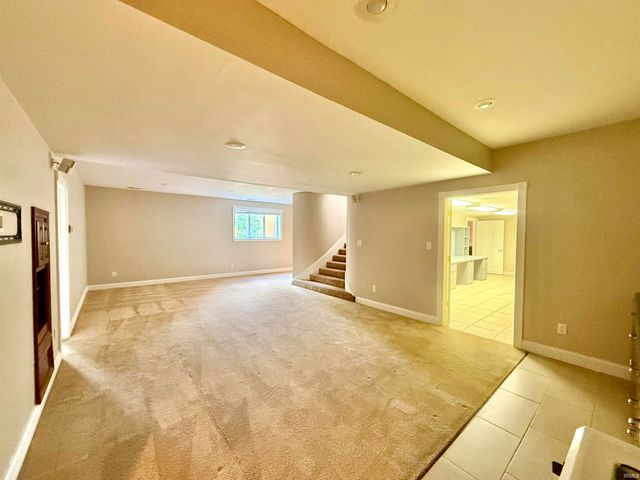 5488 Lakeside Drive, Newburgh, IN 47630