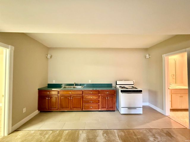 5488 Lakeside Drive, Newburgh, IN 47630