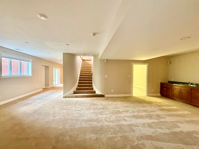 5488 Lakeside Drive, Newburgh, IN 47630